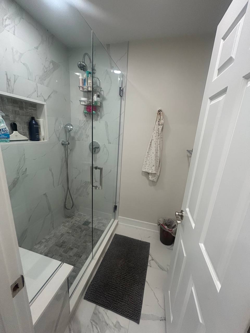 How to Remove Hard Water Stains From Glass Shower Doors